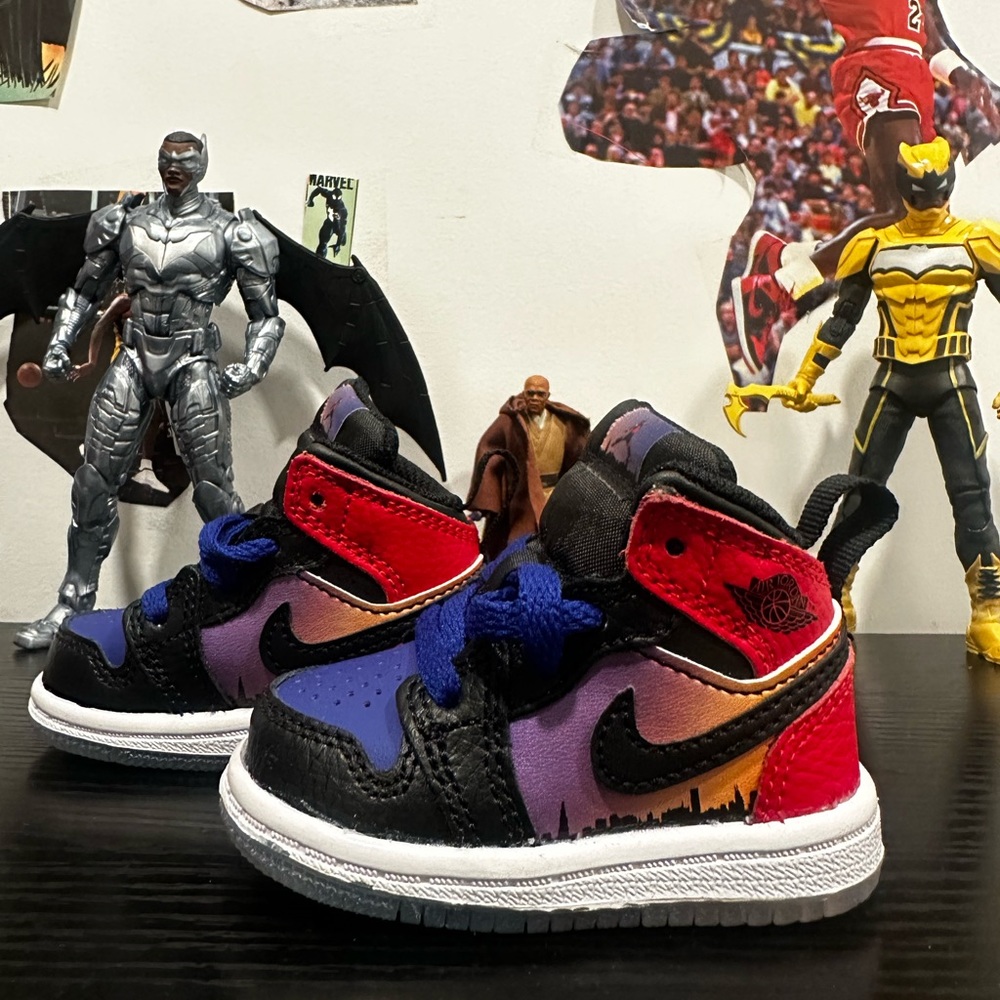 Jordan 1 Mid SS "Skyline" Toddler Kids' Shoe Size 2C NWOB